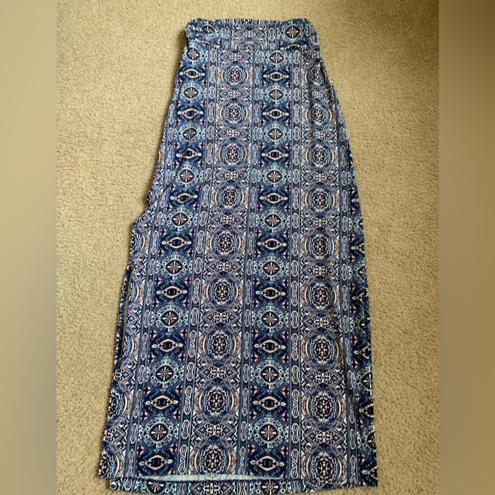 Pattern Maxi Skirt Size Small